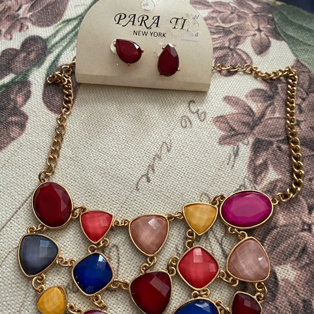 Necklace & earring set